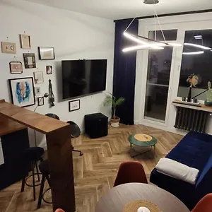 Apartament 3 Pokoje Balkon 50m2 Wyposazone Parking , Wrocław Polska